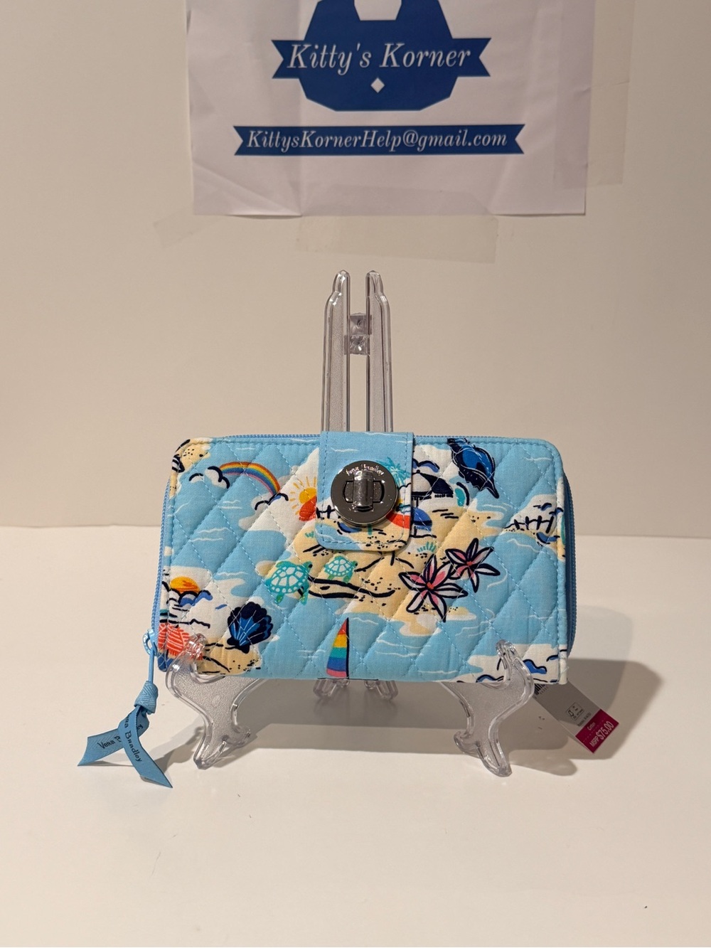 NWT Vera Bradley RFID Turnlock Wallet in the Beach Treasures Pattern